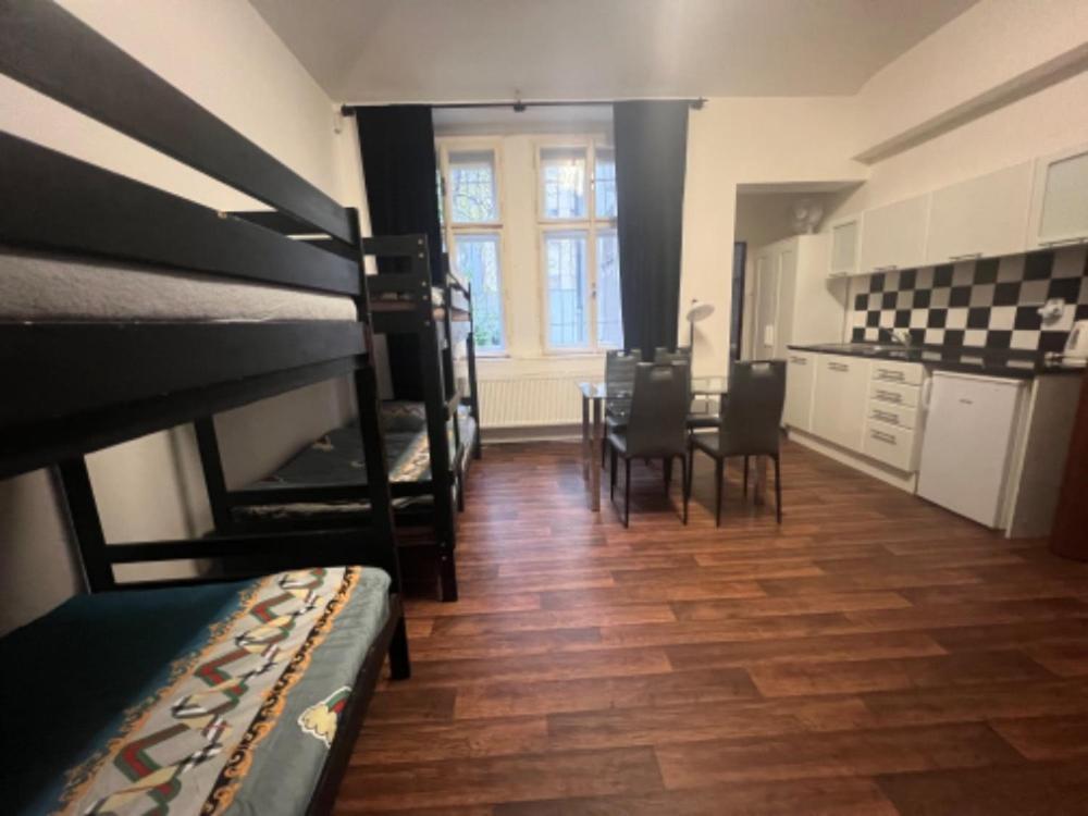 Apartment Moon Praag Buitenkant foto